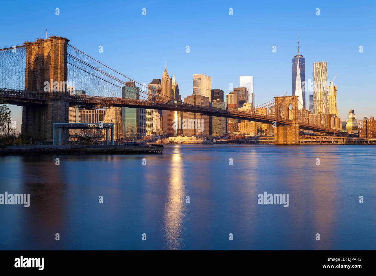 USA, New York City, Downtown Financial district of Manhattan, One World Trade Center and Brooklyn Bridge Stock Photo