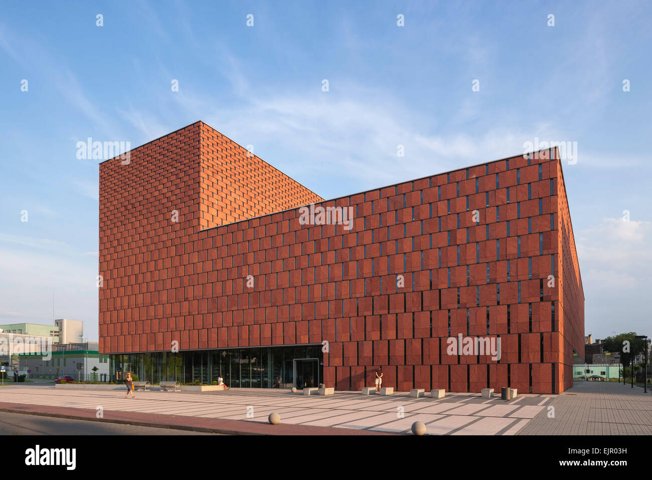 Angled view of building from rear. Scientific Information Centre & Academic Library, Katowice, Poland. Architect: HS99 , 2012. Stock Photo