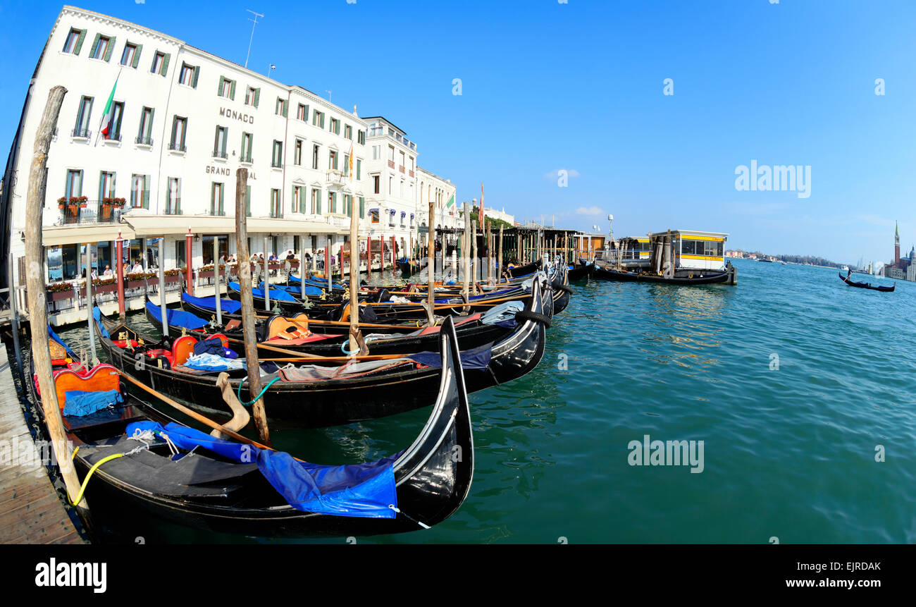 Venice and gondolas and motion hi-res stock photography and images - Alamy