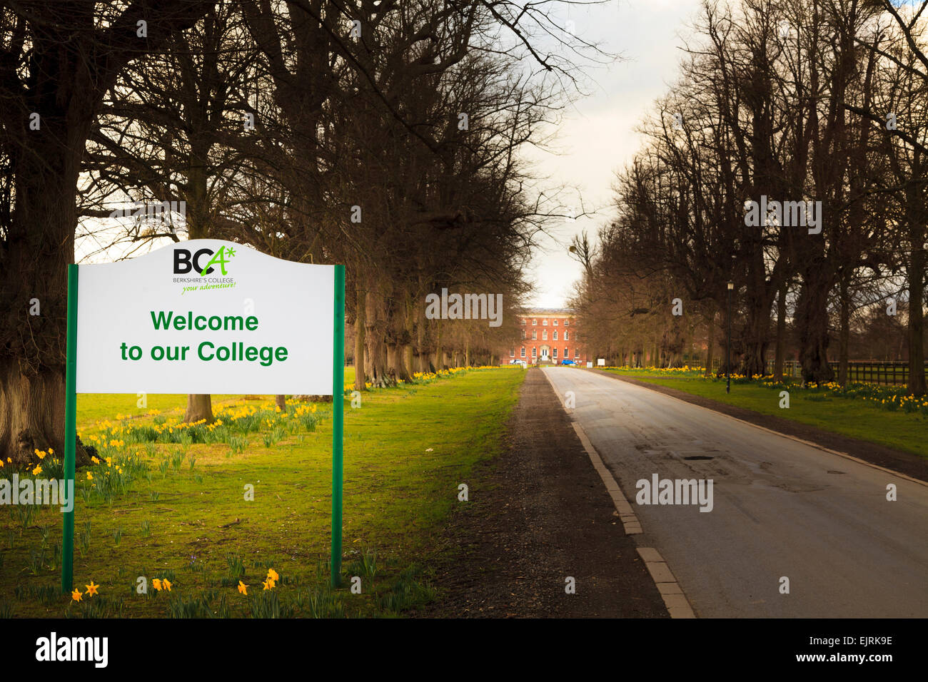 Entrance and sign to the Berkshire College of Agriculture Stock Photo