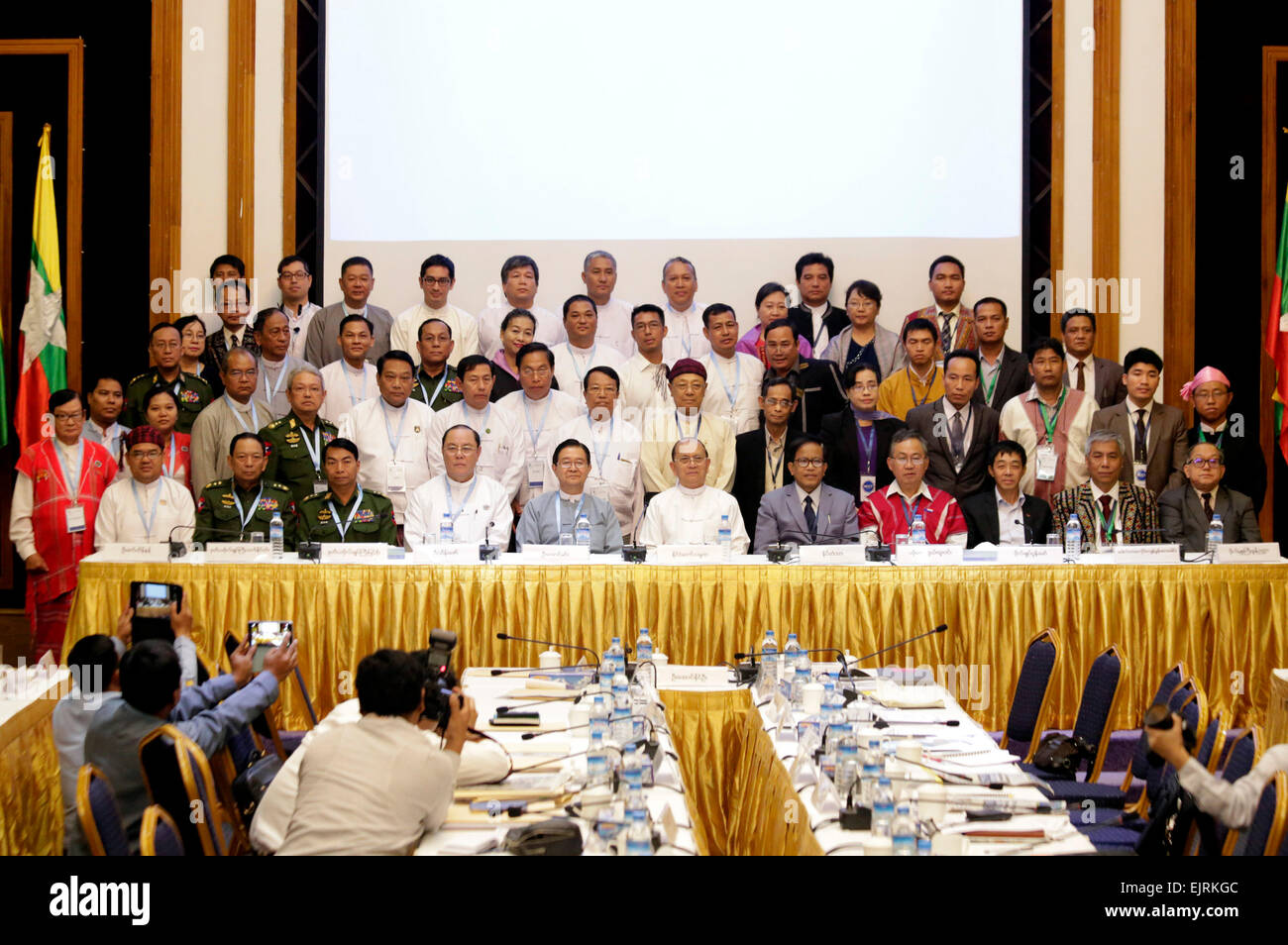 Issued Groups Hi res Stock Photography And Images Alamy