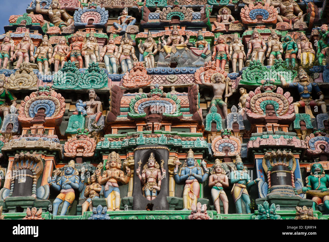 Detail of carvings on a gopuram at the Adi Kumbeswarar temple in Kumbakonam Stock Photo