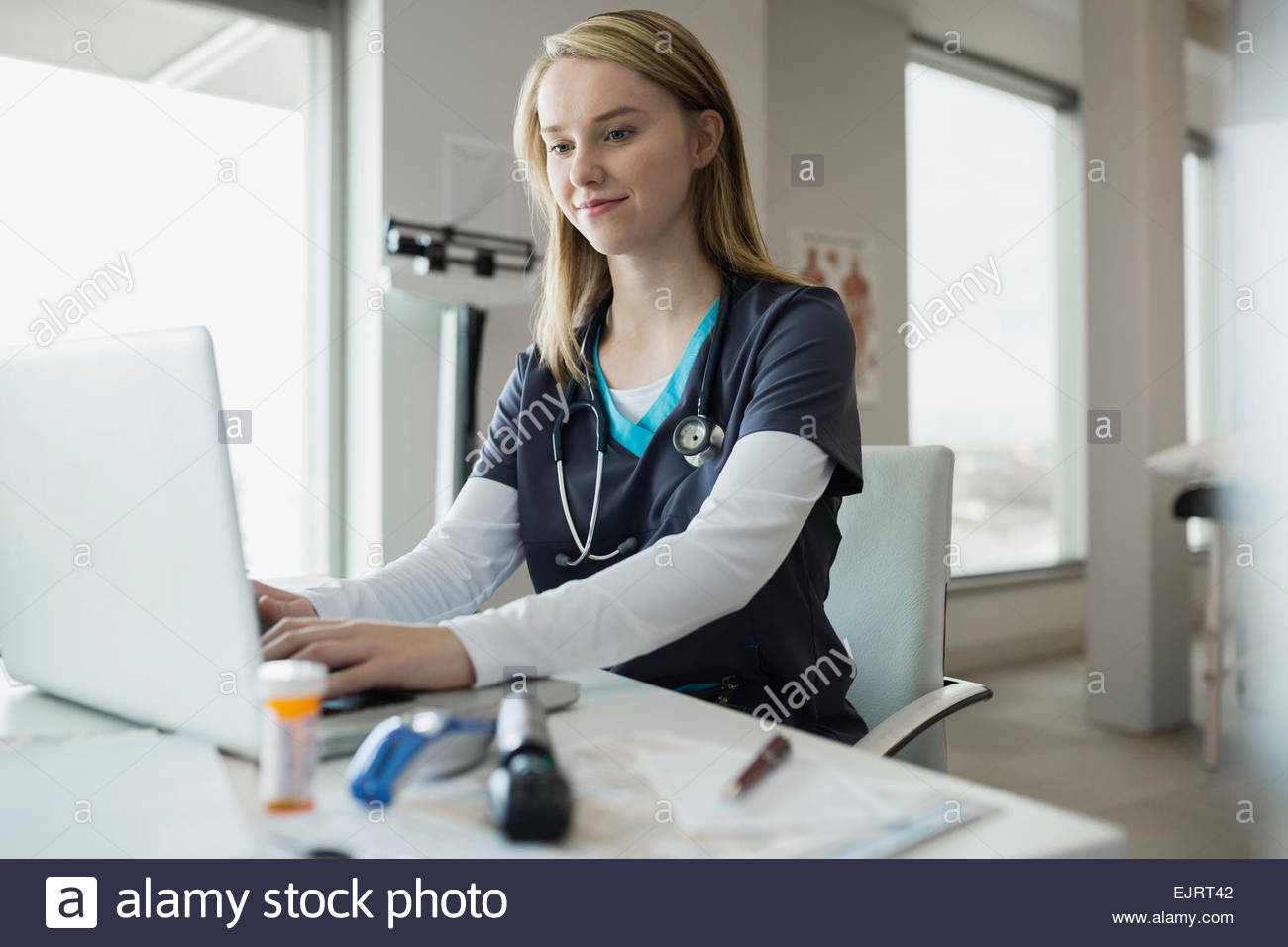 Typing in office hi-res stock photography and images - Alamy