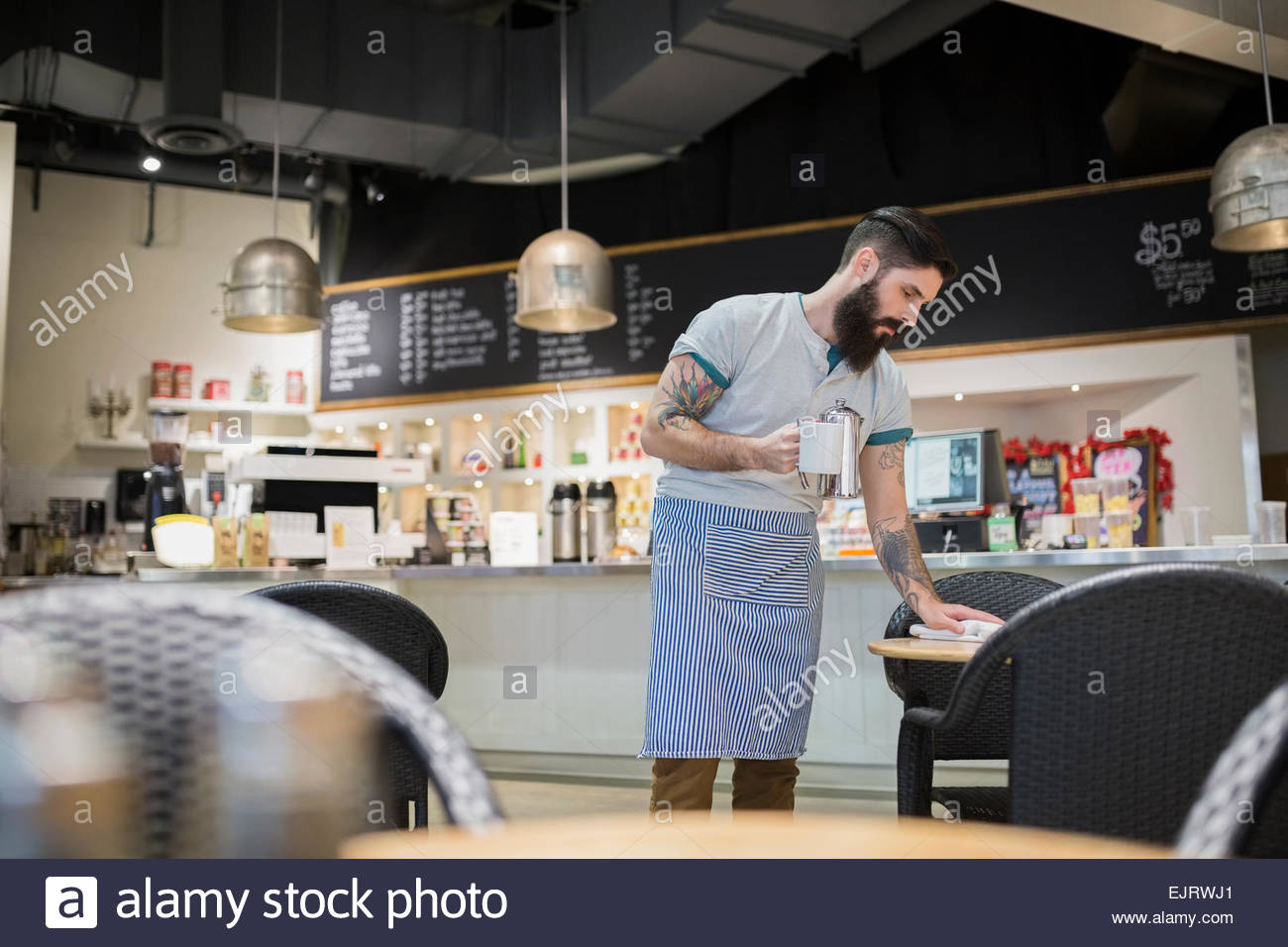 Cleaning tables hires stock photography and images Alamy