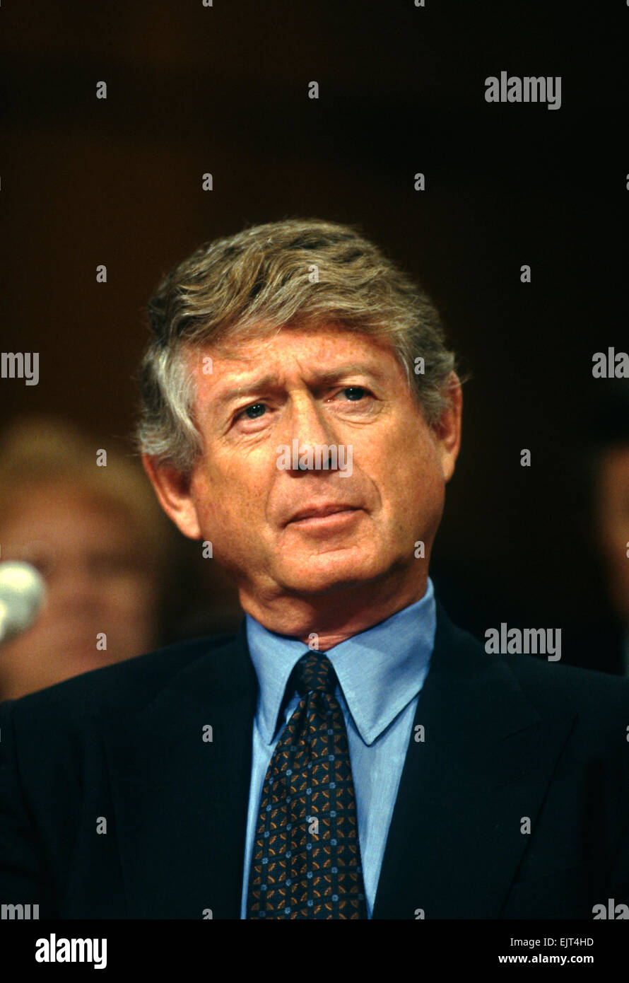 Television journalist Ted Koppel testifies in the Senate Select Committee on Intelligence July 17, 1996 in Washington, DC.  The hearings examined the Central Intelligence Agency policy on the use of  journalists as cover for intelligence operations Stock Photo