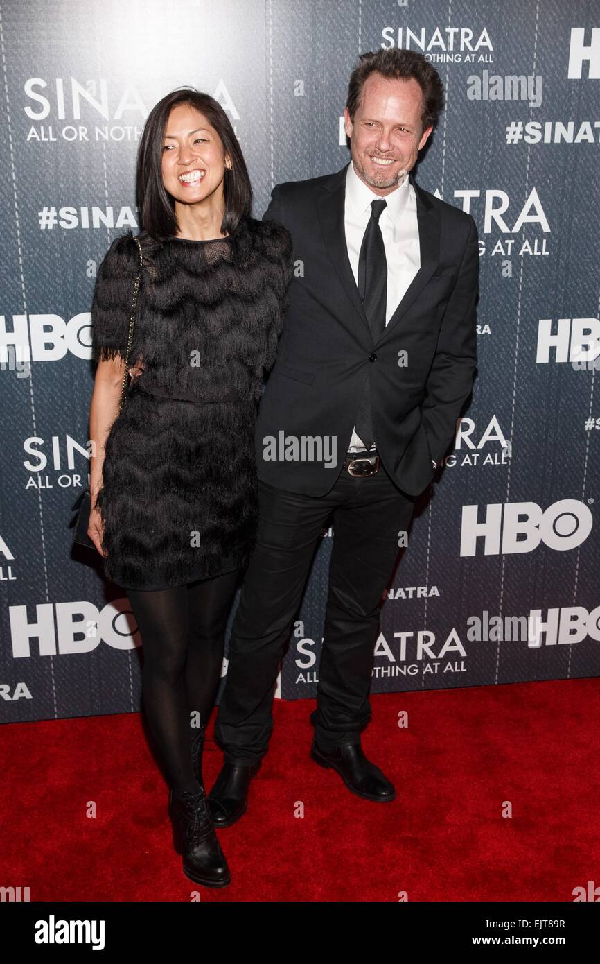 New York, NY, USA. 31st Mar, 2015. Fannie Chan, Dean Winters at arrivals for SINATRA: ALL OR NOTHING AT ALL Premiere, Time Warner Center, New York, NY March 31, 2015. Credit:  Jason Smith/Everett Collection/Alamy Live News Stock Photo
