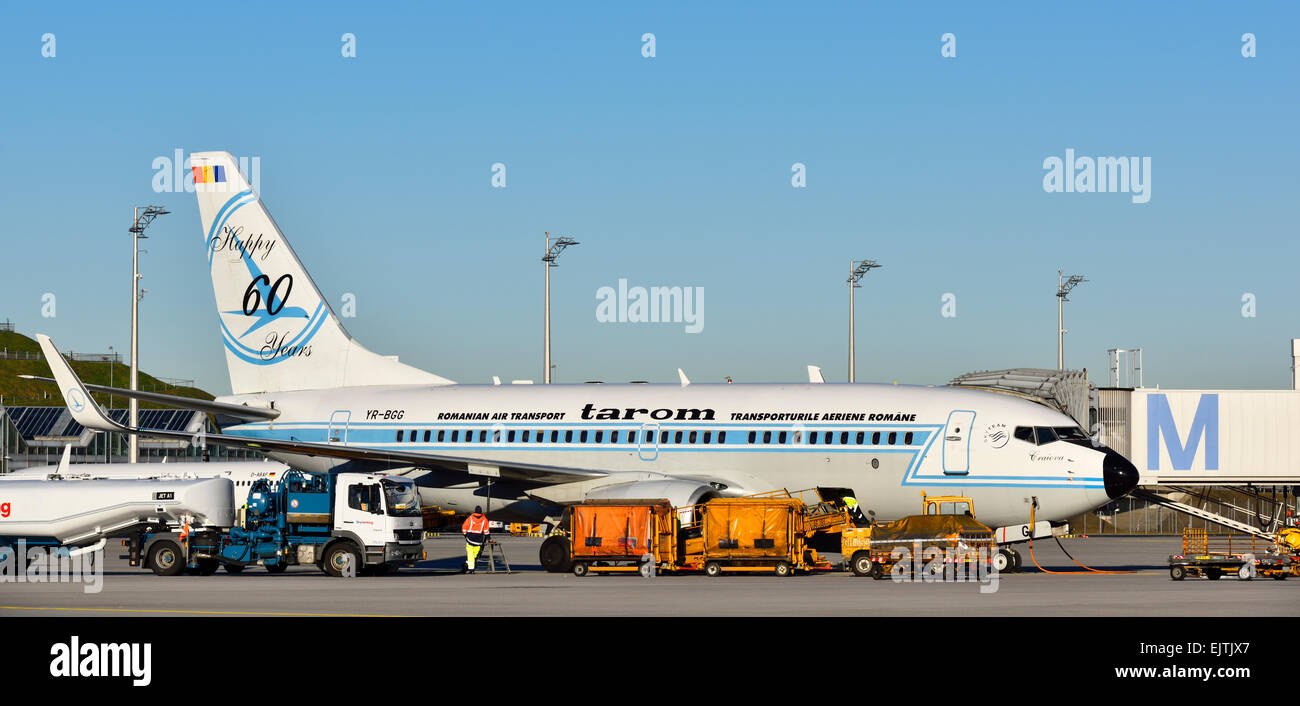 Boeing B737-800 aircraft, Tarom airline, Munich, Freising District, Erding,  Erdinger Moos, Munich, Bavaria, Germany Stock Photo - Alamy