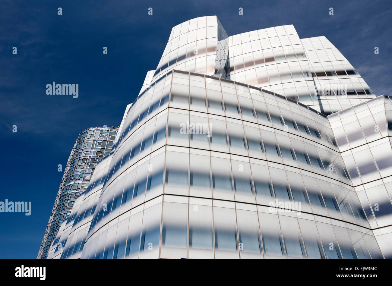 IAC BUILDING (©FRANK GEHRY 2007) WEST SIDE HIGHWAY CHELSEA MANHATTAN NEW YORK CITY USA Stock Photo