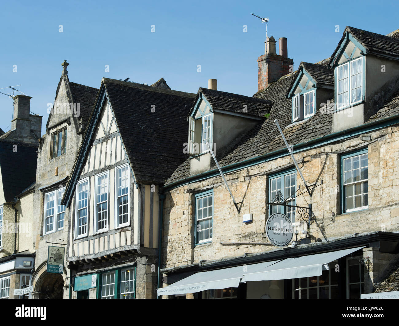 Burford high street buildings. Cotswolds, England Stock Photo - Alamy