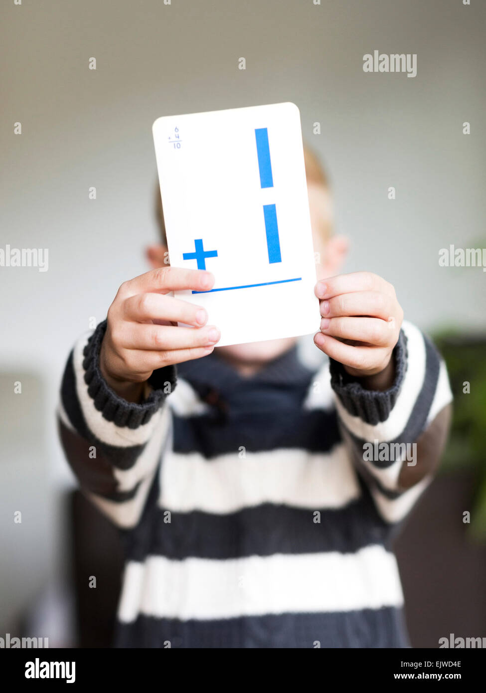Person holding plus sign hi-res stock photography and images - Alamy