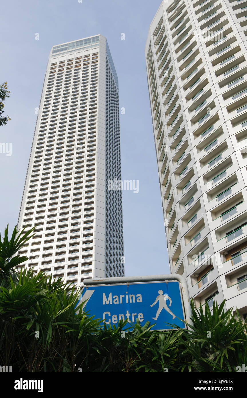 Swissotel The Stamford hotel and Fairmont Singapore hotels Stock Photo