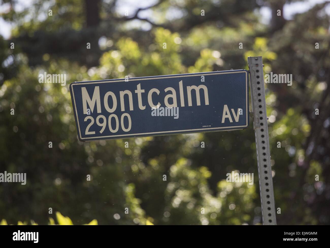 Los Angeles, California, USA. 1st Apr, 2015. A street sign is seen near the home of Andrew Getty on Wednesday April 1, 2014 in Los Angeles. Getty, the 47-year-old, grandson of the late oil baron J. Paul Getty, who was found dead at his Hollywood Hills home, suffered from a serious medical condition that put him at ''grave risk of substantial and irreparable injury or death'' if his blood pressure were to suddenly rise, according to court papers obtained today. © Ringo Chiu/ZUMA Wire/Alamy Live News Stock Photo