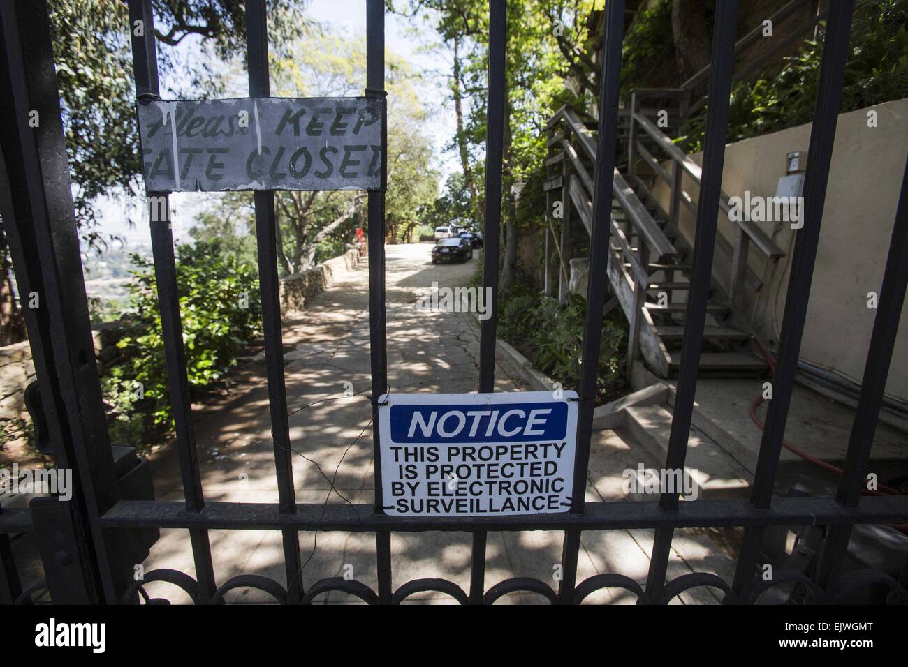 Los Angeles, California, USA. 1st Apr, 2015. The gate of the home of Andrew Getty is seen on Wednesday April 1, 2014 in Los Angeles. Getty, the 47-year-old, grandson of the late oil baron J. Paul Getty, who was found dead at his Hollywood Hills home, suffered from a serious medical condition that put him at ''grave risk of substantial and irreparable injury or death'' if his blood pressure were to suddenly rise, according to court papers obtained today. © Ringo Chiu/ZUMA Wire/Alamy Live News Stock Photo