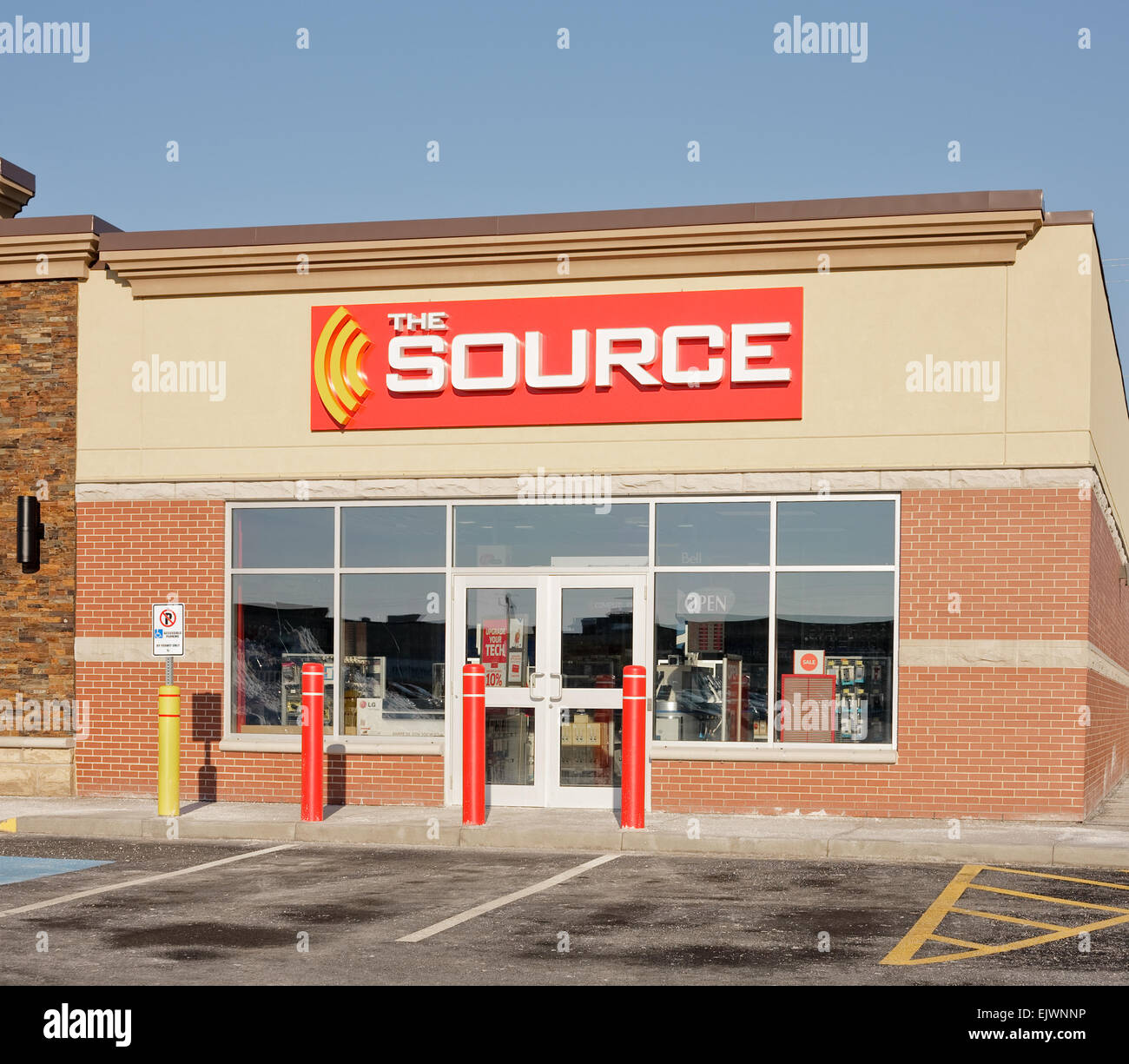 ELMSDALE, CANADA APRIL 01, 2015 The Source retail outlet Stock Photo