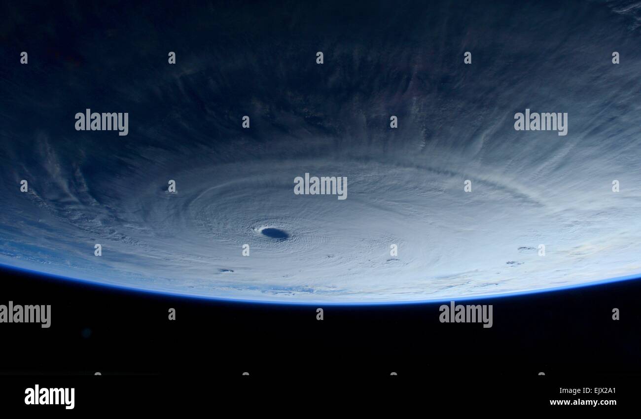 ISS. 31st Mar, 2015. HANDOUT - A picture made available by the Italian astronaut Samantha Cristoforetti on 01 April 2015 shows Super Typhoon Maysak's eye taken from the International Space Station (ISS), in space, 31 March 2015. Photo: ESA/NASA/dpa ( Image for in connection with the current reporting.. MANDATORY CREDITS: «Photo: ESA/NASA/dpa».) Credit:  dpa picture alliance/Alamy Live News Stock Photo