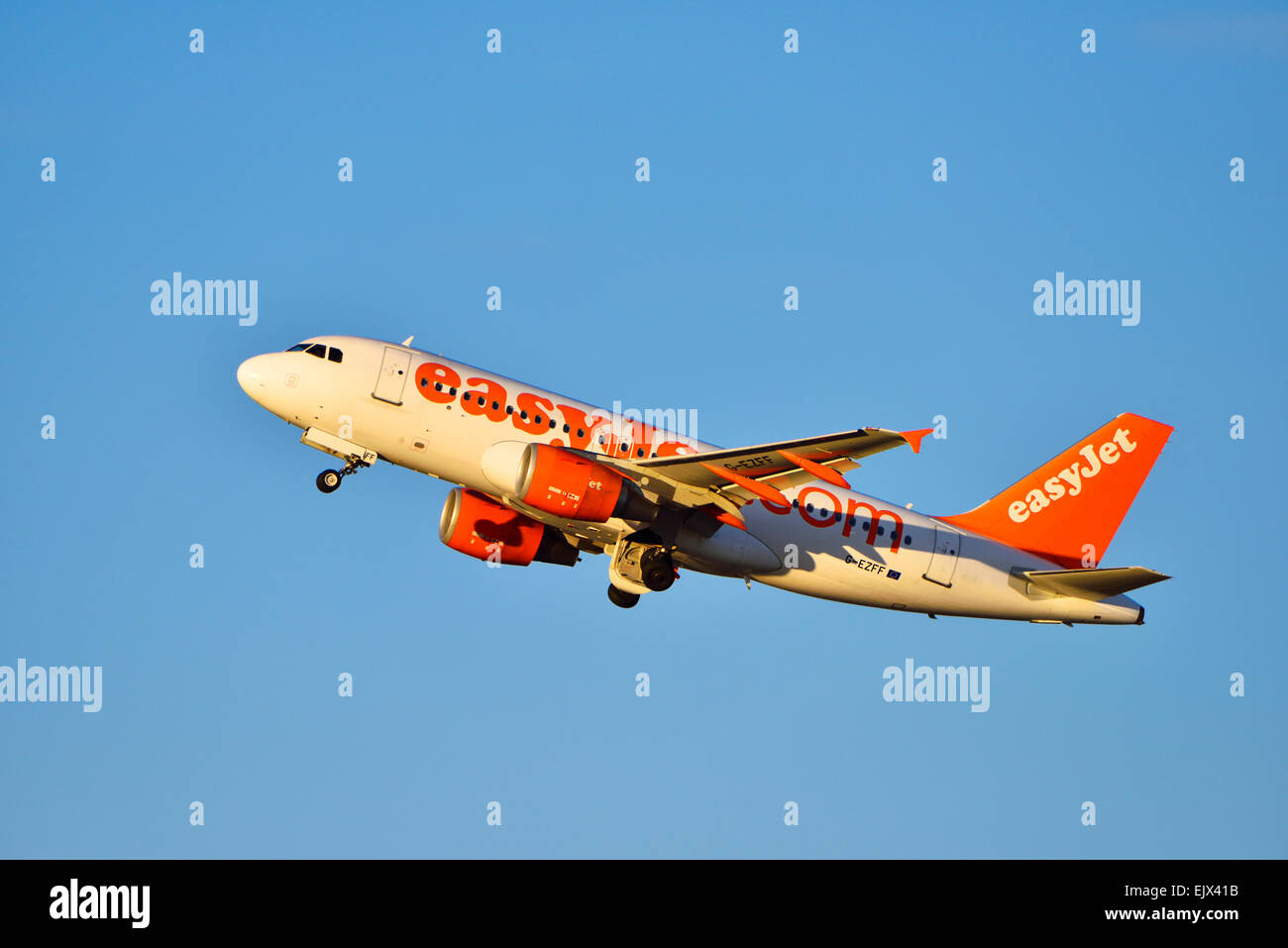 EasyJet, Boeing B737, take off, Munich, Bavaria Airport, Germany Stock  Photo - Alamy