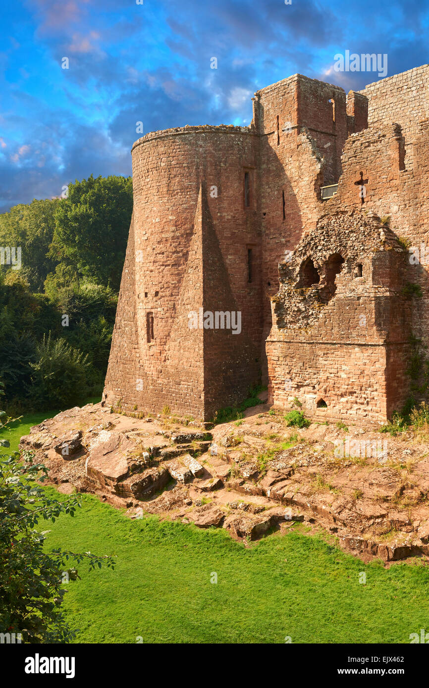 The 12th century medieval Norman ruins of Goodrich Castle fortifications, Goodrich, Herefordshire, England, United Kingdom Stock Photo