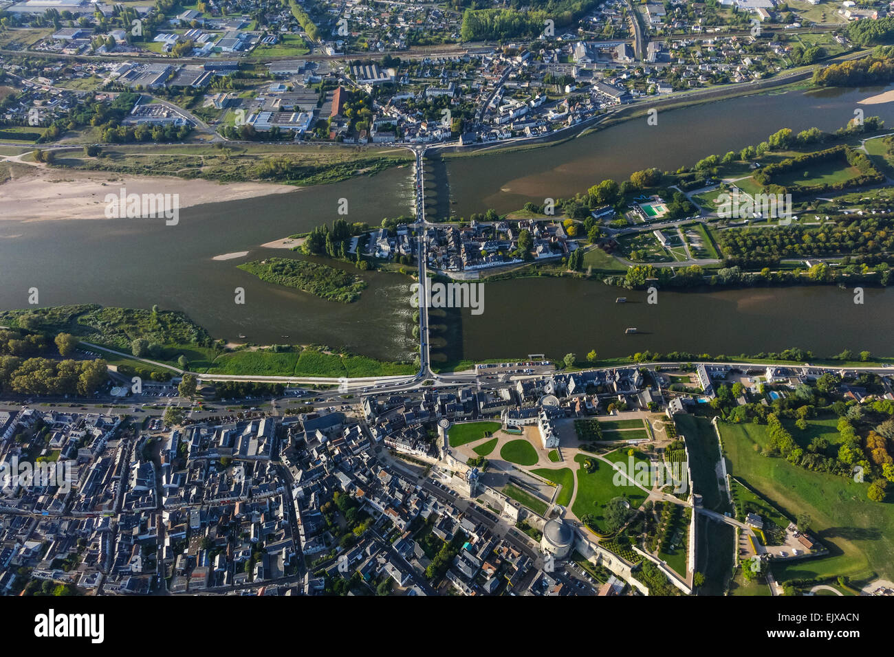 amboise-town-and-the-royal-chateau-from-the-air-island-river-loire