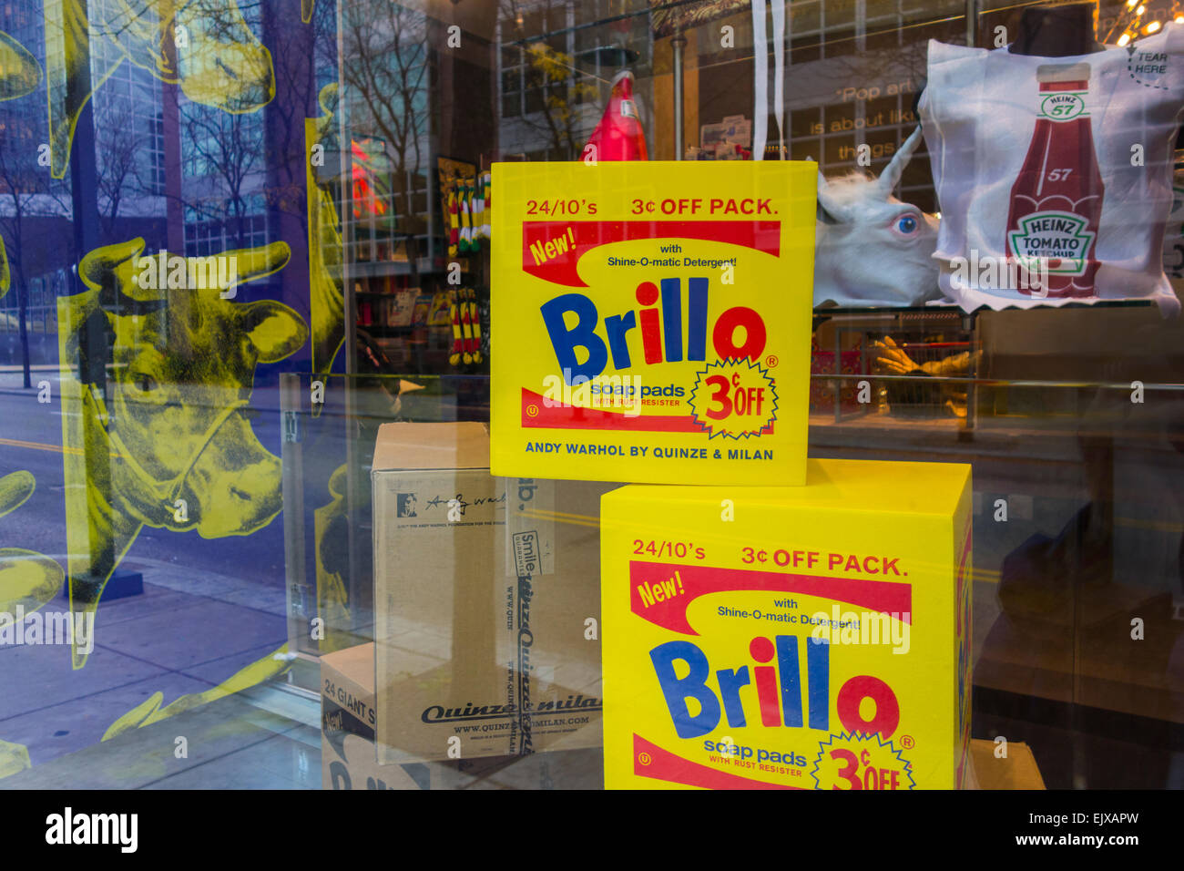 Andy warhol brillo boxes hi-res stock photography and images - Alamy