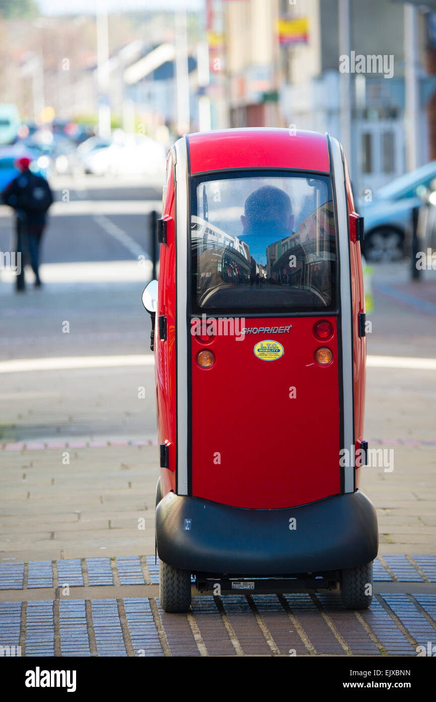 Enclosed disability scooter hires stock photography and images Alamy