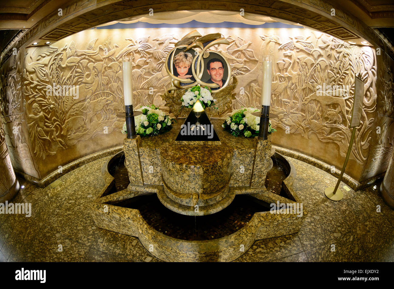 Harrods Shrine Princess Diana Dodi Stock Photos And Harrods Shrine ...