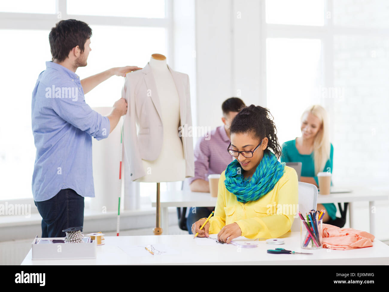 Young female fashion designers hi-res stock photography and images - Alamy