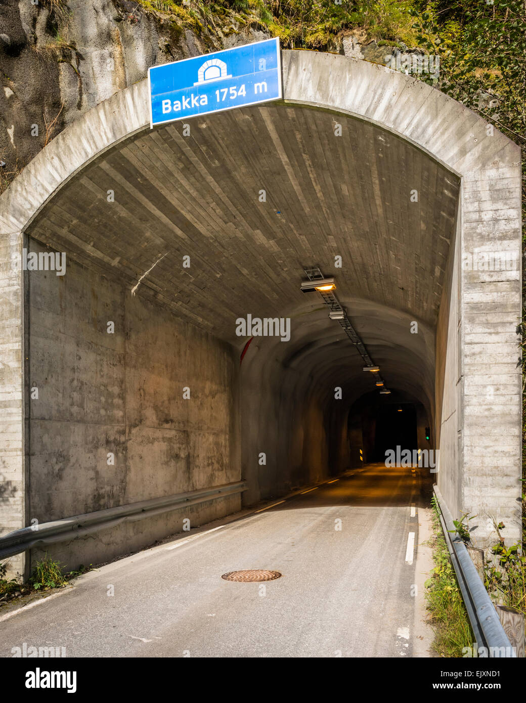 Tunnel portal hires stock photography and images Alamy