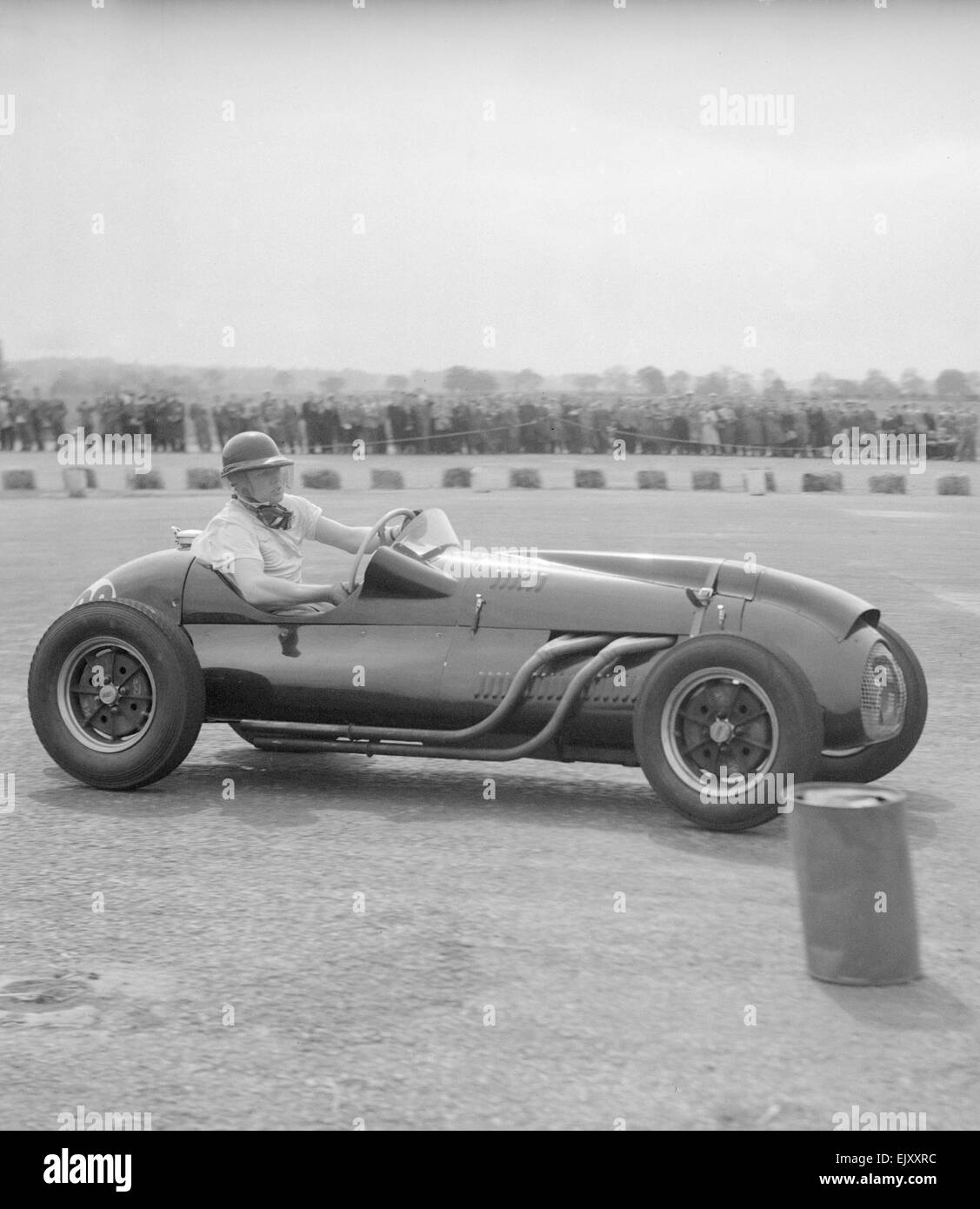 Mike Hawthorn seen here competing at the Charterhall race track in Scotland in his Cooper Bristol car. May 1952 Stock Photo