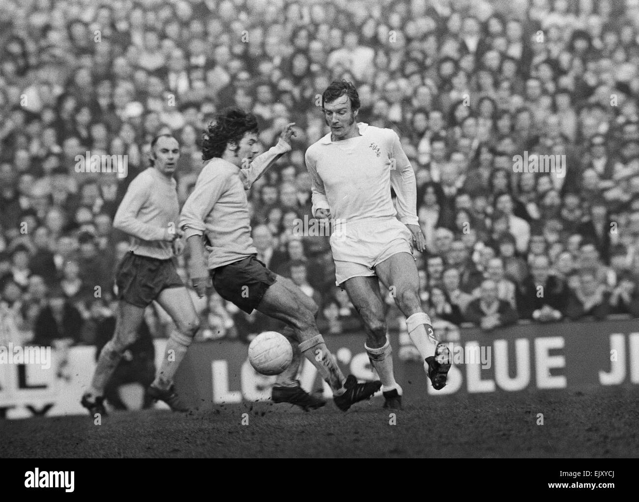 FA Cup Quarter Final match at Elland Road. Leeds United 2 v Tottenham Hotspur 1. Leeds' Paul reaney on the ball. 18th March 1972. Stock Photo