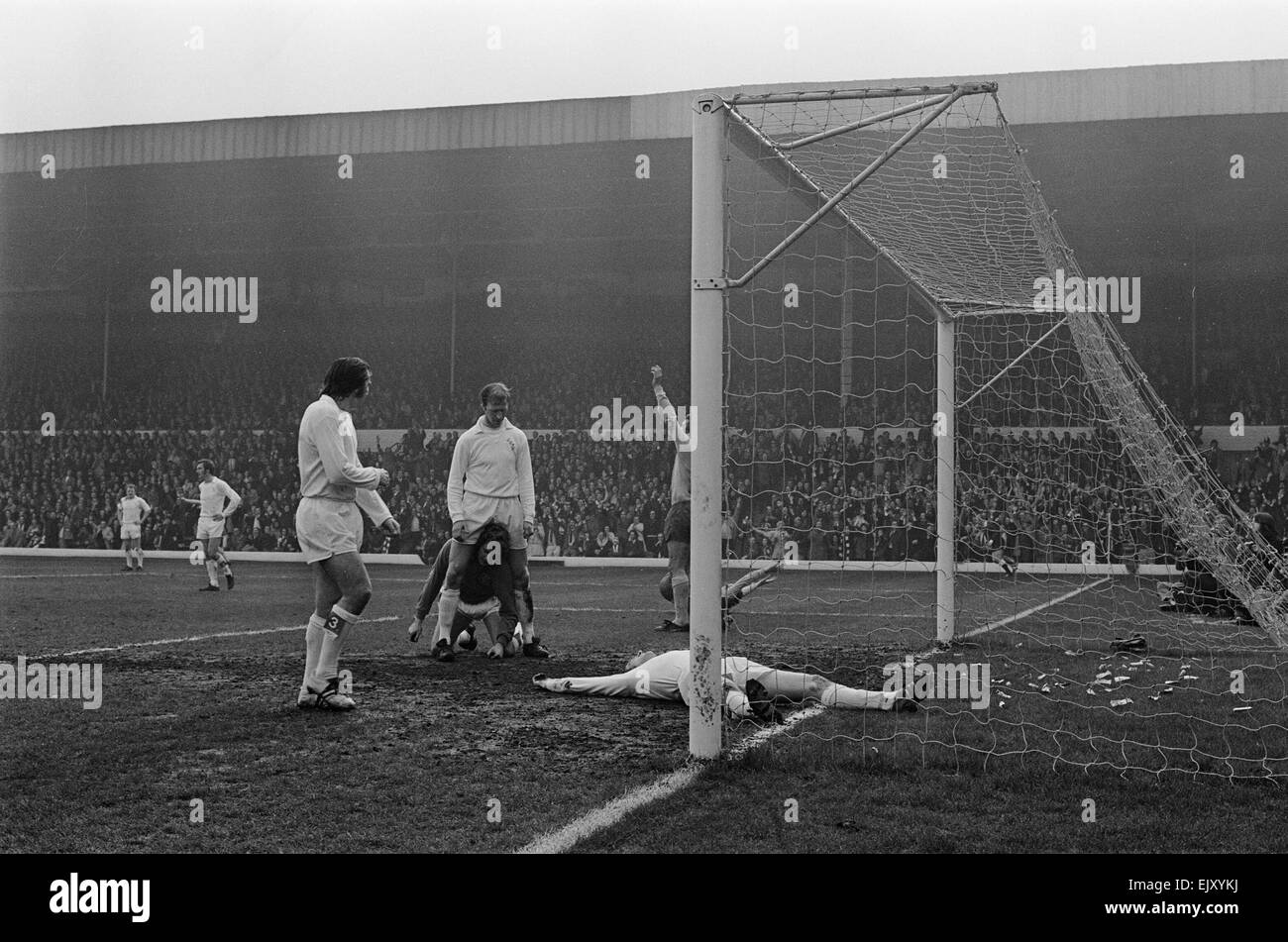 FA Cup Quarter Final match at Elland Road. Leeds United 2 v Tottenham Hotspur 1. Depair for Leeds defenders Jack Charlton and Paul Madeley after John Pratt (out of picture) scored the equalising goal for Spurs past Leeds goalkeeper Gary Sprake. 18th March 1972. Stock Photo