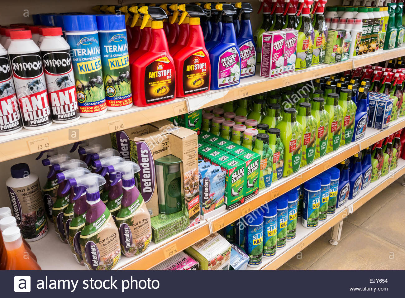 display-of-pest-control-products-for-sale-at-a-garden-centre-EJY654.jpg