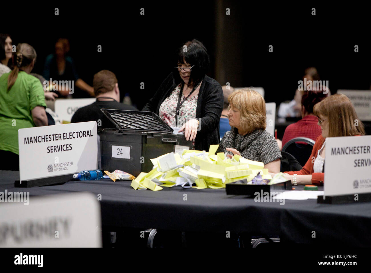 shift picture by Chris Bull  NEWS   3/5/12 Local Election 2012 . City centre count at Manchester Central Convention Centre Stock Photo