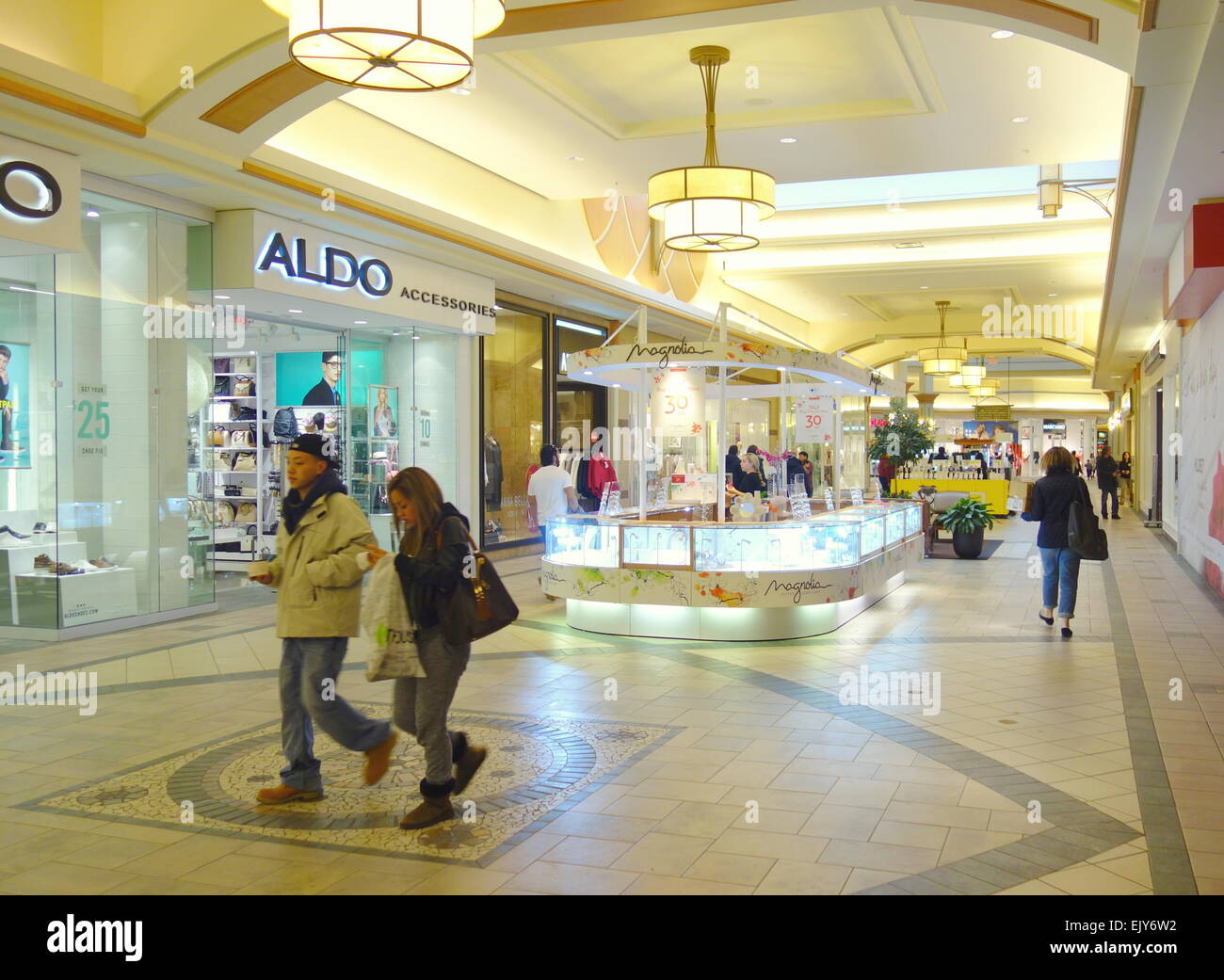 Richmond centre deals aldo