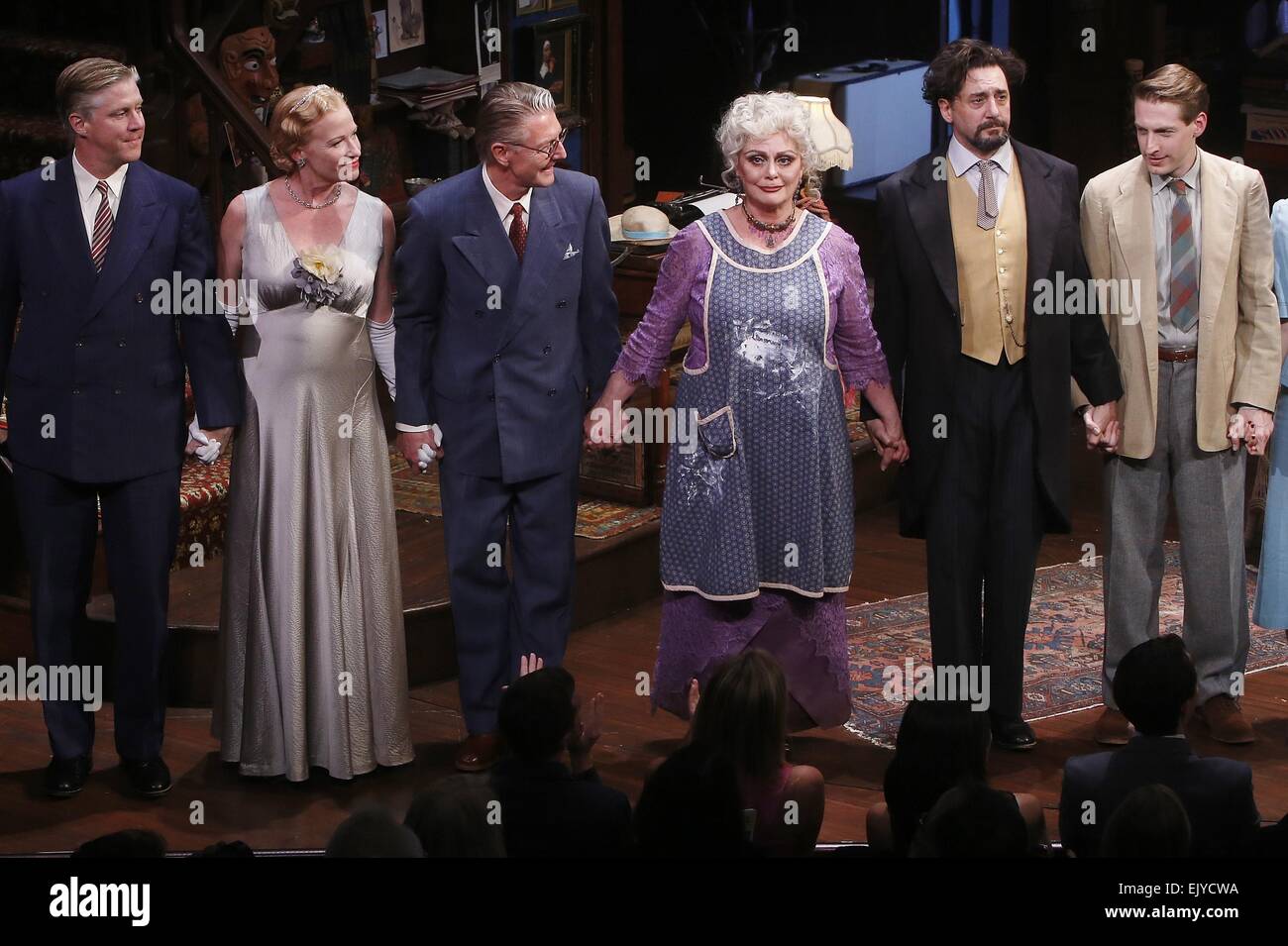 Opening night of You Can't Take It With You at the Longacre Theatre - Curtain Call. Featuring: Karl Kenzler,Johanna Day,Byron Jennings,Elizabeth Ashley,Reg Rogers,Fran Kranz Where: New York, New York, United States When: 28 Sep 2014 Stock Photo