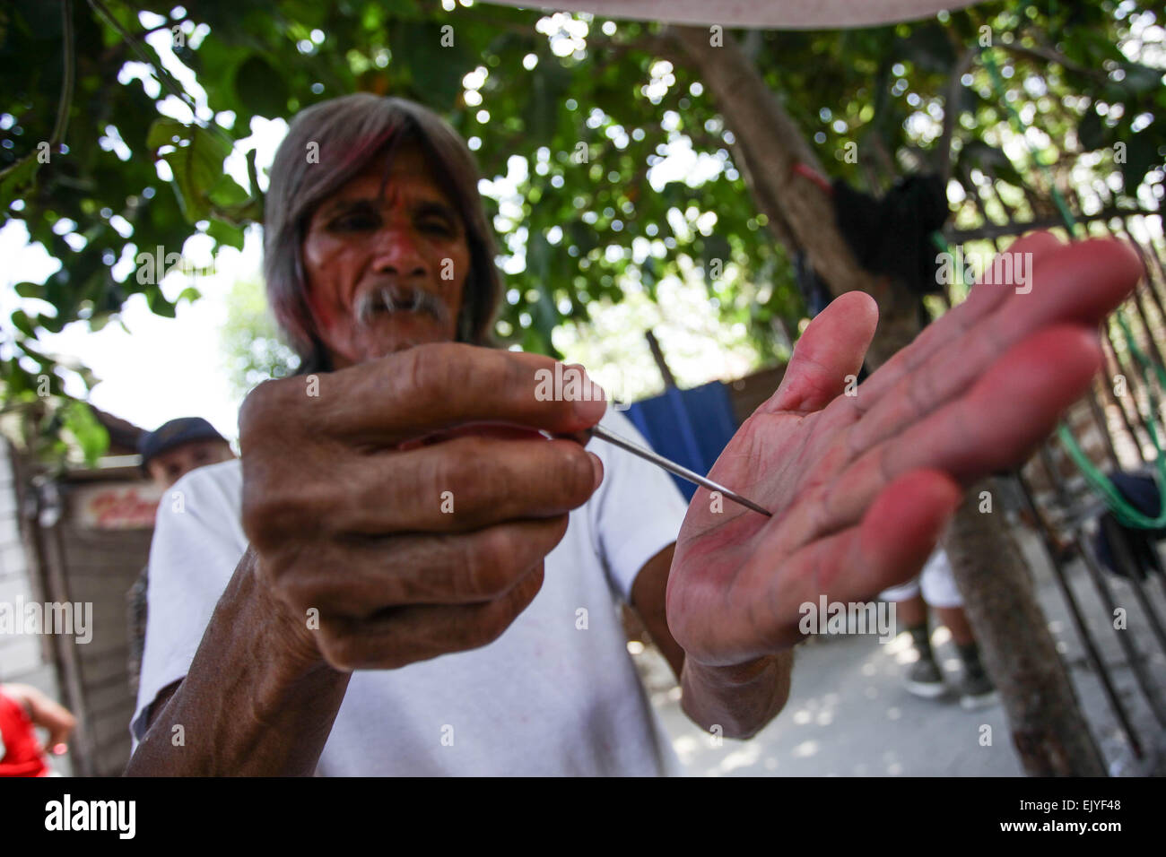 58-year-old Filipino crucified for 32 years 58-year-old Filipino crucified for 32 years