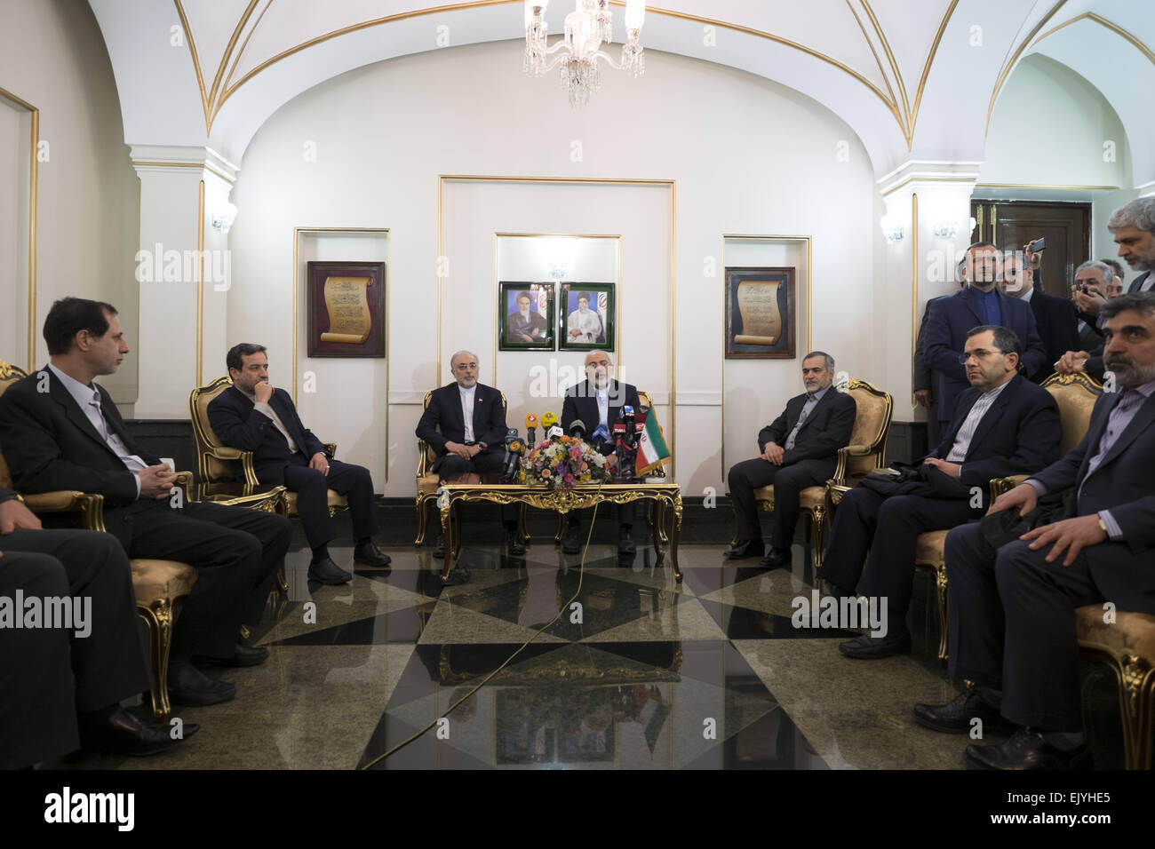 Tehran, Iran. 3rd Apr, 2015. Members of Iran's nuclear negotiation team with world powers in Lausanne, Foreign Minister MOHAMMAD JAVAD ZARIF (C-R), and The Head of Iran's Atomic Energy Organization, ALI AKBAR SALEHI (C-L) attend for speaking with media after arrive Tehran's Mehrabad airport.  Credit:  Morteza Nikoubazl/ZUMA Wire/Alamy Live News Stock Photo