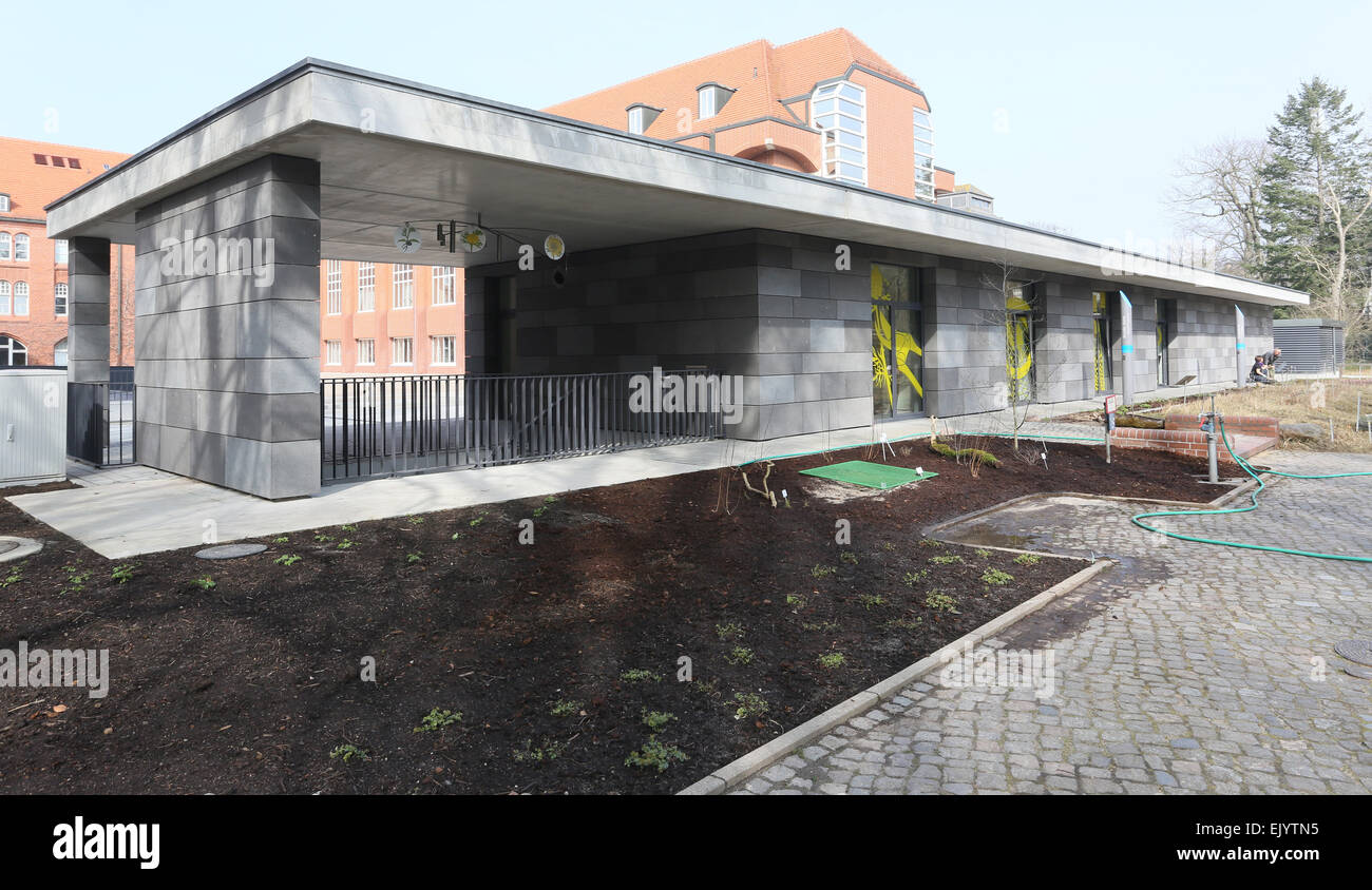 Berlin, Germany. 25th Mar, 2015. The new building of the Saatgutbank Dahlem  (Dahlem Seed Bank) in the botanical gardens in Berlin, Germany, 25 March  2015. The new building of Germany's oldest wild