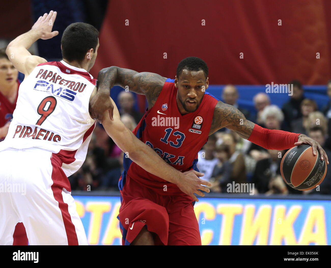 Moscow, Russia. 3rd Apr, 2015. CSKA's Sonny Weems (R) dribbles past  Olympiacos' Ioannis Papapetrou in their 2014/15 Euroleague Top 16 Group F  Round 13 basketball match at CSKA Universal Sports Hall. BC