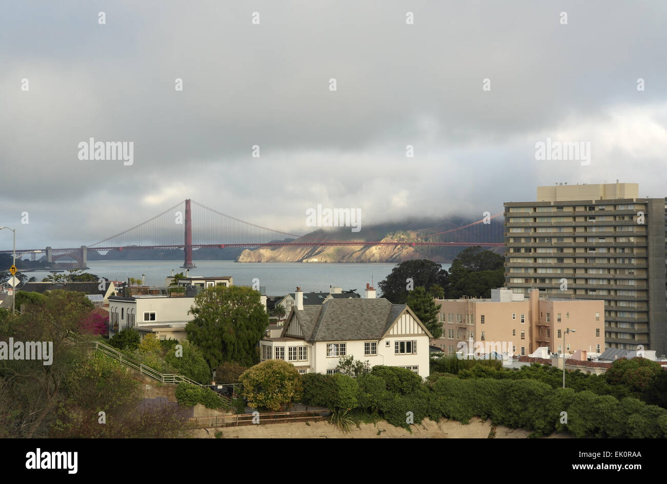 Sunny grey sky view across houses and apartments from Russian Hill Open