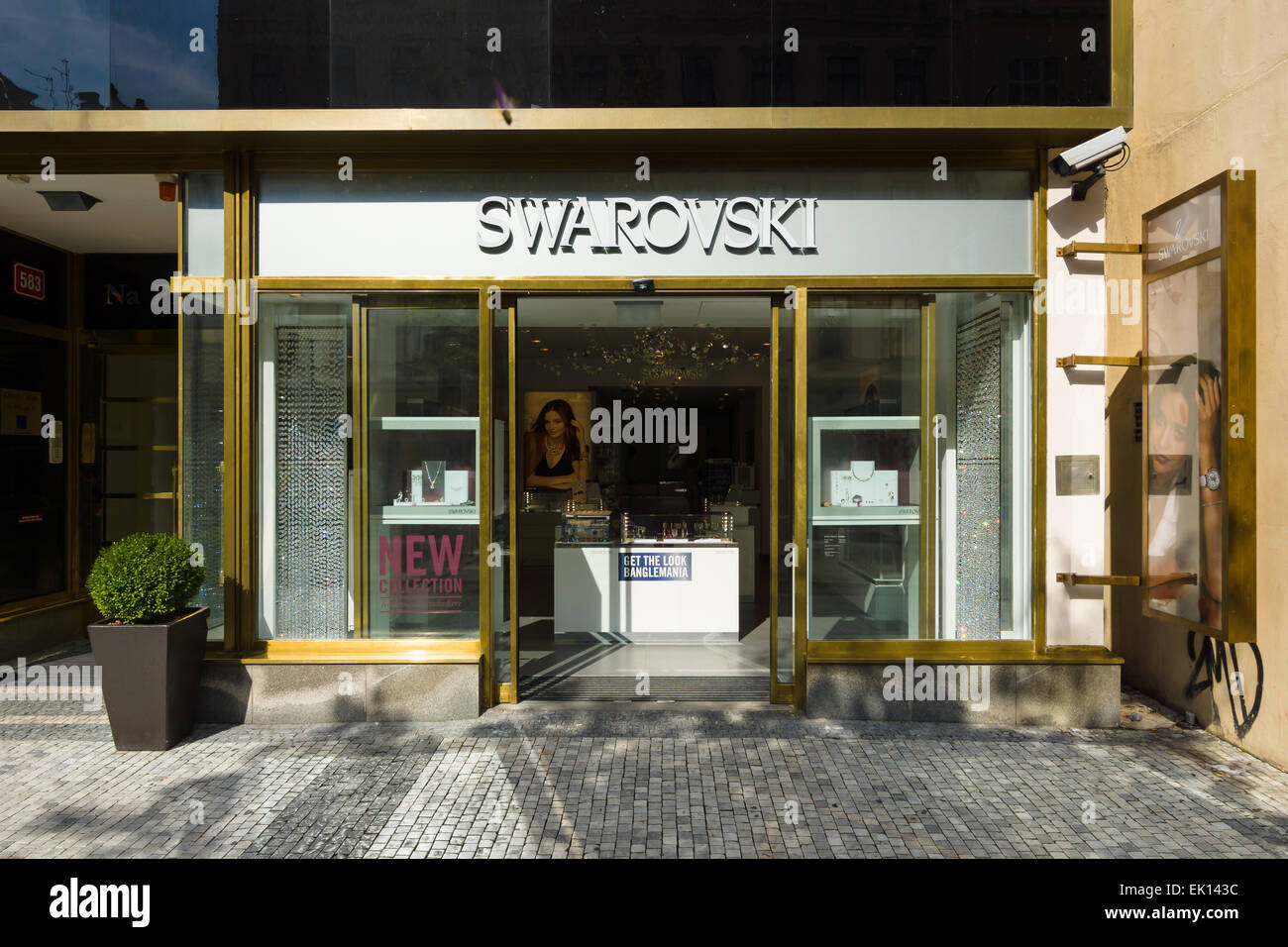 Swarovski Boutique in Prague Old Town Stock Photo - Alamy