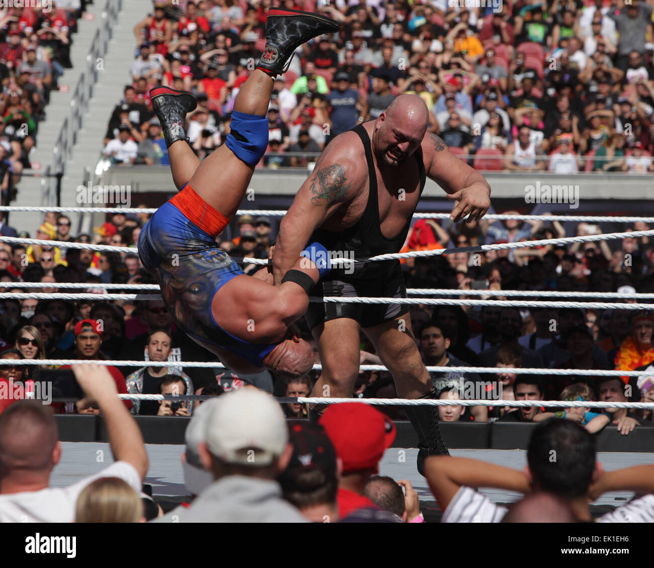 Big show wwe hi-res stock photography and images - Alamy
