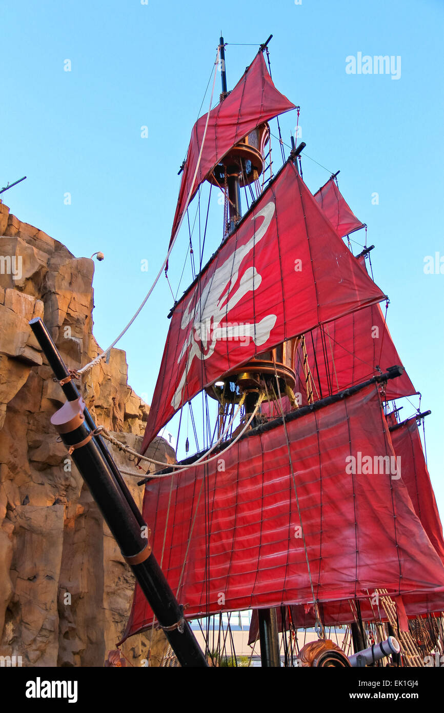LAS VEGAS, NEVADA, USA - OCTOBER 21, 2013 : Pirate ship at pond near ...