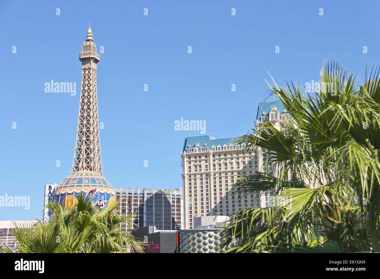 Eiffel Tower in Las Vegas in a Summer Day Editorial Stock Image - Image of  tower, gamblers: 33316399