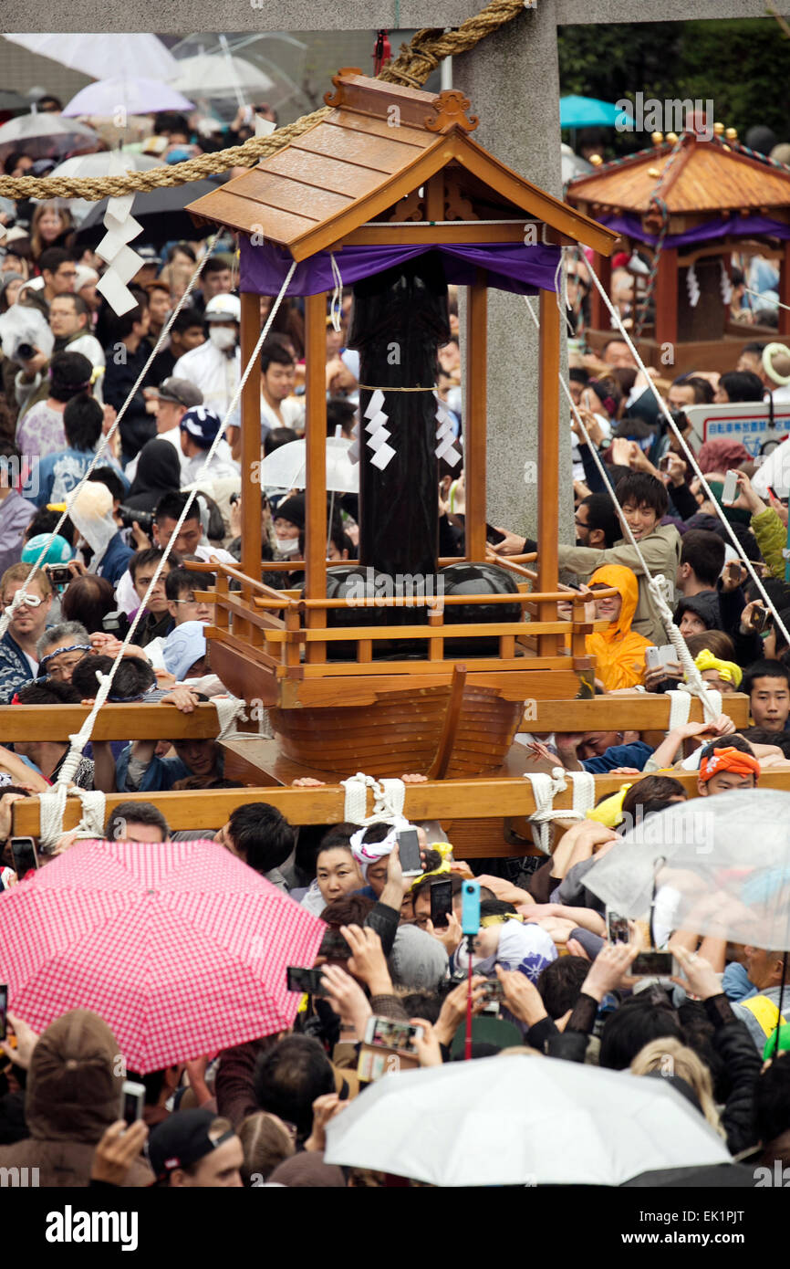 Kanamara matsuri festival hires stock photography and images Alamy