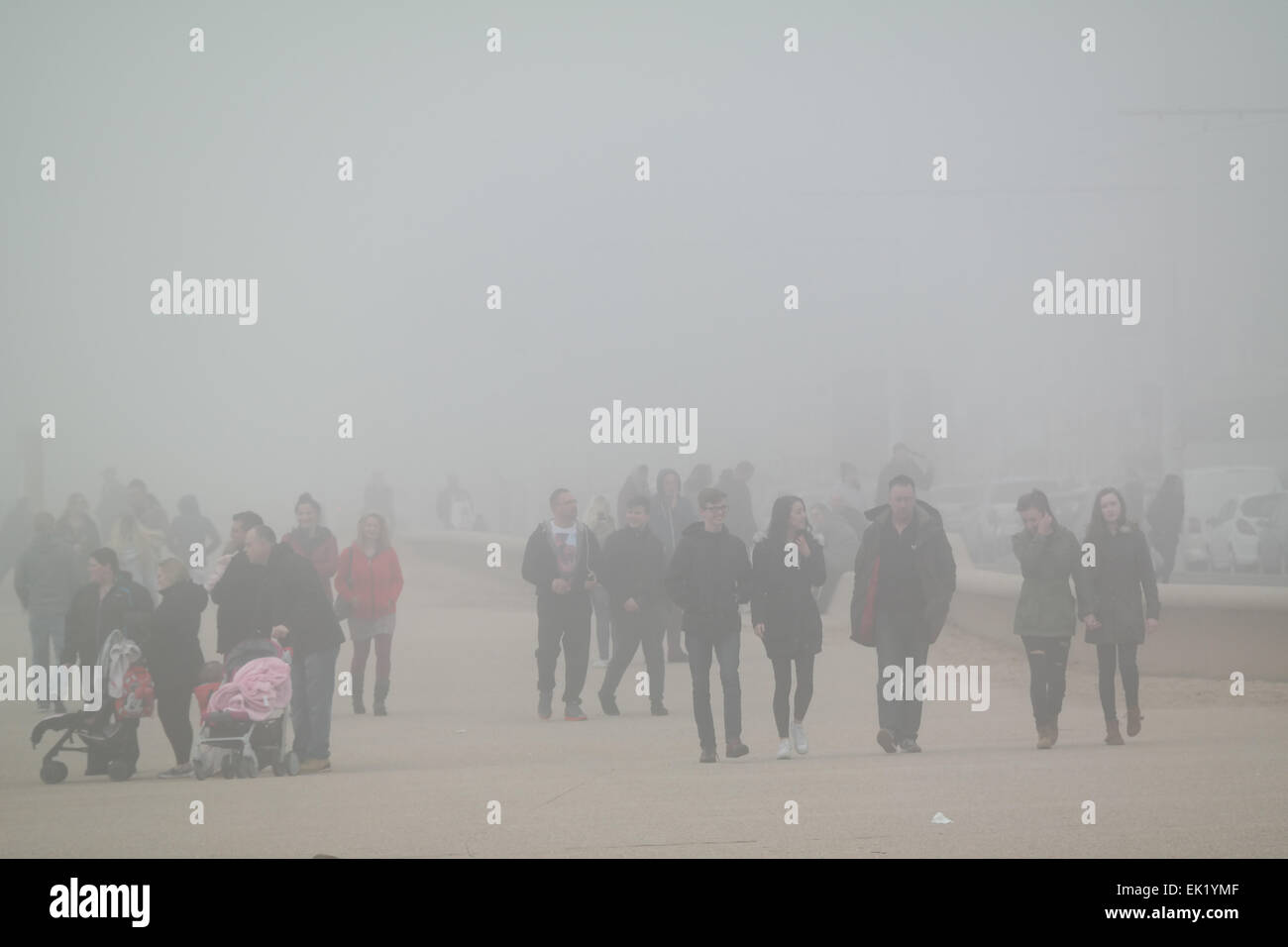 Blackpool UK, 5th April 2015. Weather news, A foggy and gloomy Easter Sunday on the promenade at Blackpool.  Credit: Gary Telford/Alamy live news Stock Photo