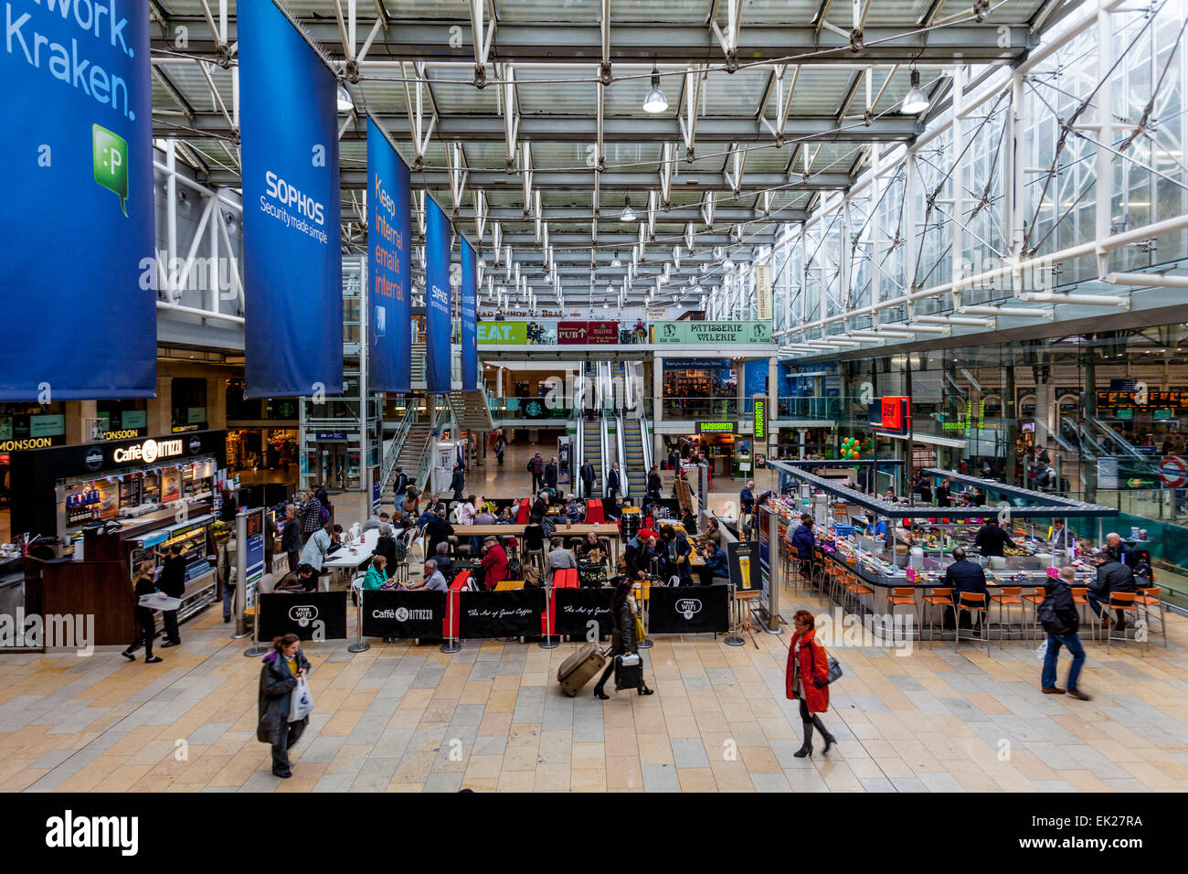 Cafes and Restaurants, Paddington Station, London, England Stock Photo Alamy