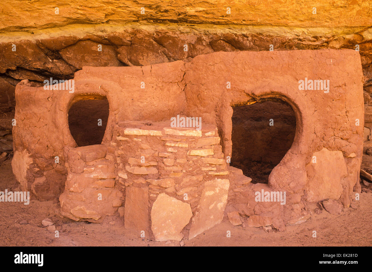 Horse Collar Ruins, Anasazi Indian grainaries, Natural Bridges National