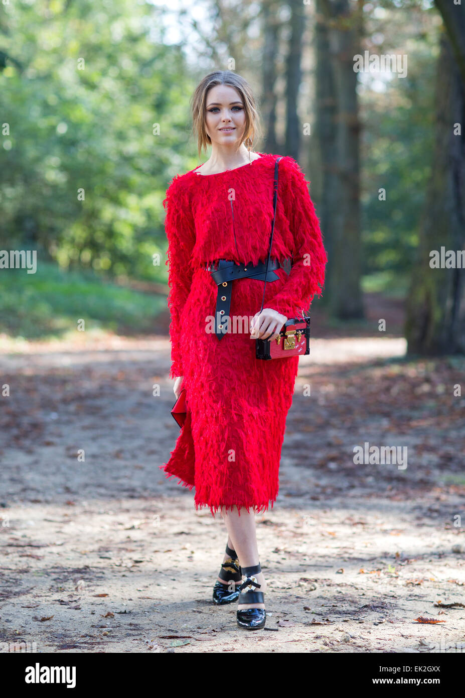 Paris Fashion Week - Spring/Summer 2015 - Streetstyle Featuring
