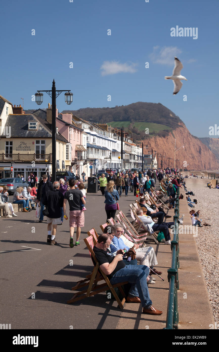 Sidmouth. Devon, UK. 06th Apr, 2015. With temperatures soaring into the mid 60's, tourists flocked to spend Easter Monday on the seafront at Sidmouth, Devon. Credit:  Photo Central/Alamy Live News Stock Photo