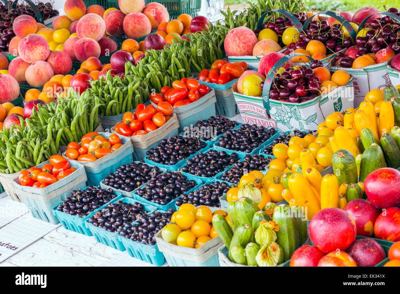 Canada,Ontario,Niagara-on-the-Lake,  display of fruit and vegetables at a road side fruit market Stock Photo